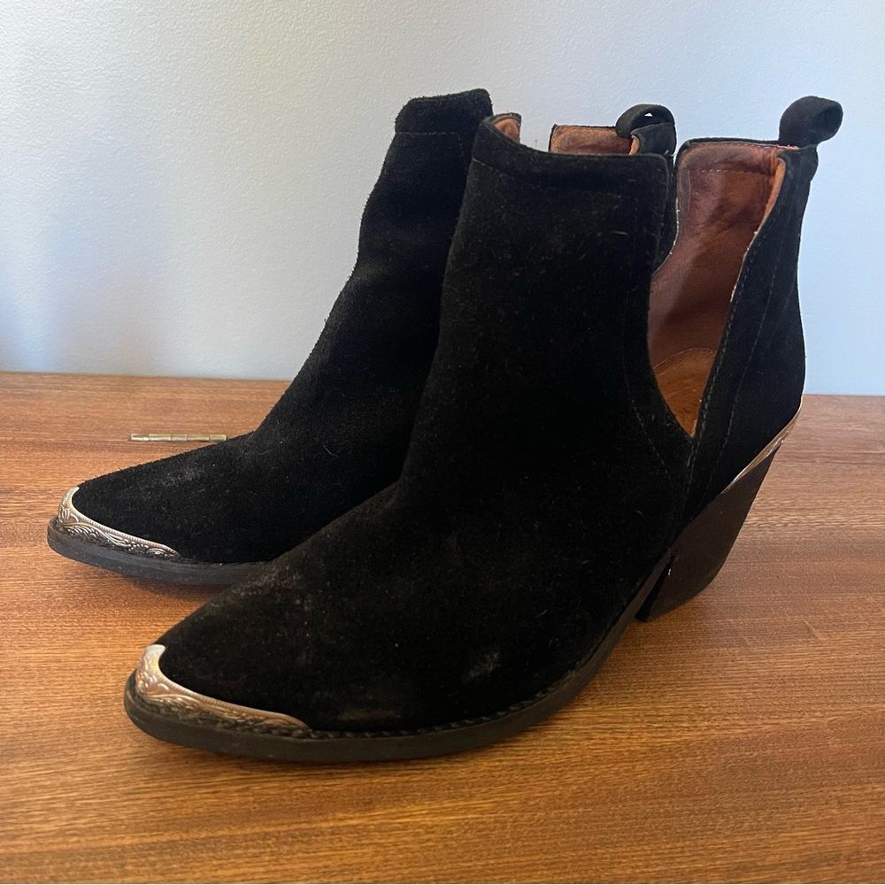 Jeffrey Campbell Cromwell Black Suede Western Ankle Boots 7.5